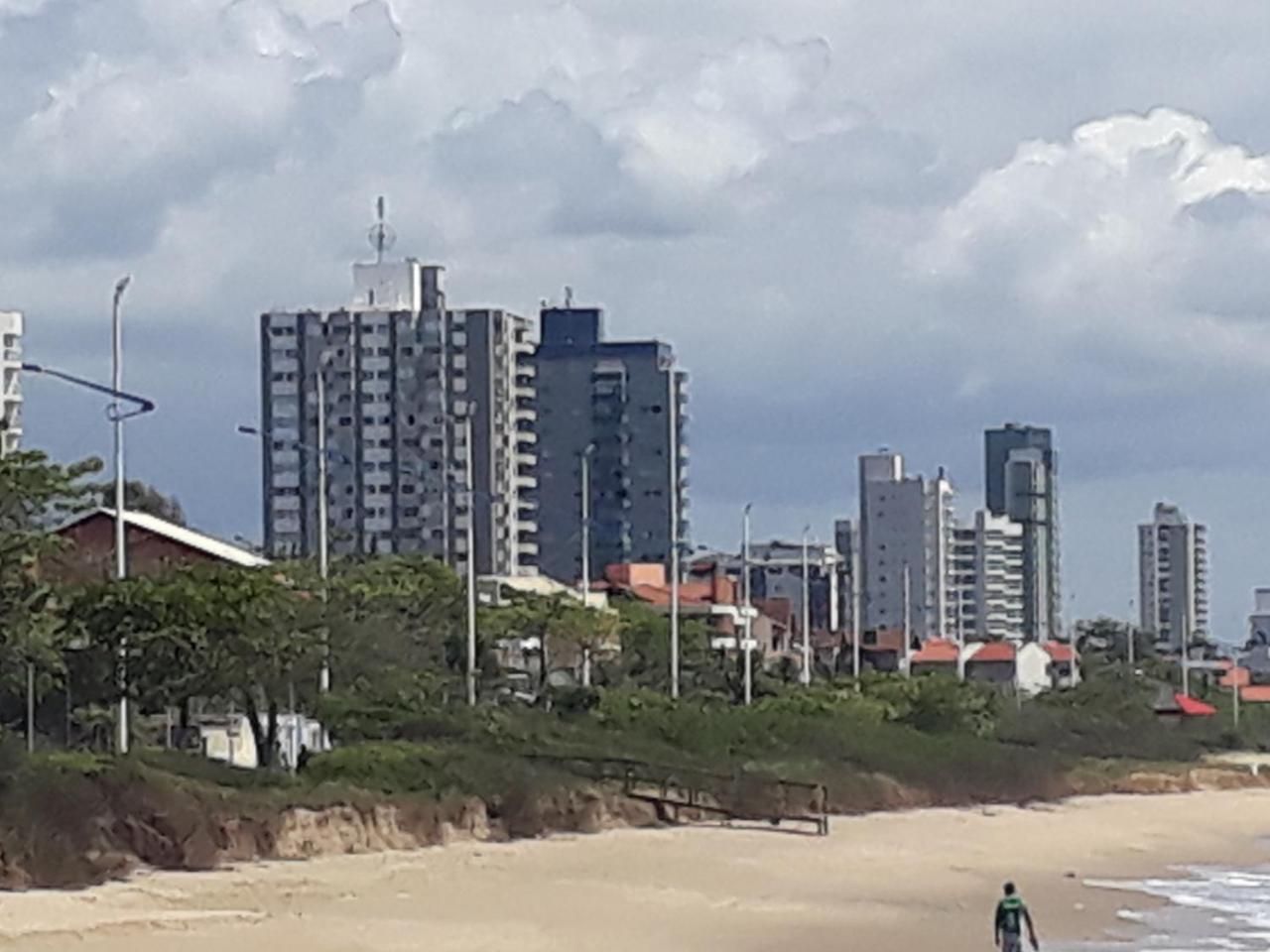 Dona Elvira *